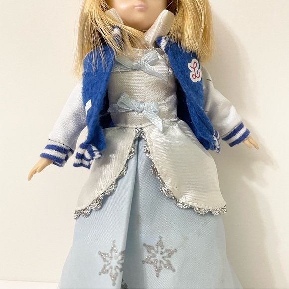 Snow Queen Lottie Doll Arklu - Picture 3 of 16
